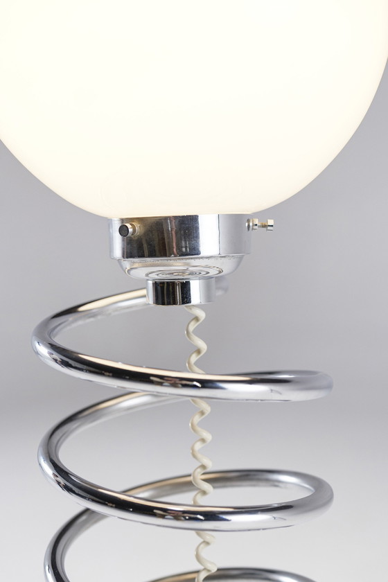 Image 1 of Italiaanse Space Age vloerlamp met opaline glas, 1970S