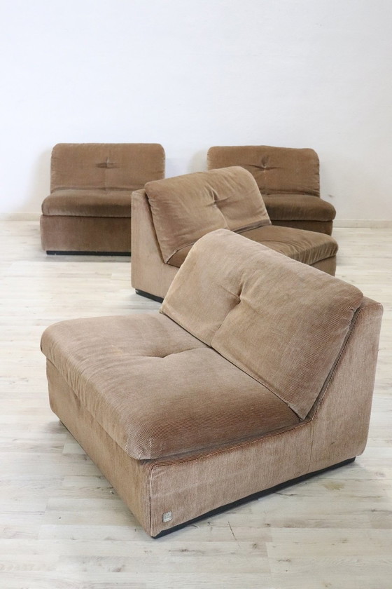 Image 1 of Fluwelen modulaire sofa van Busnelli, 1970S