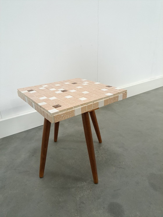 Image 1 of Bijzettafel Met Bruin Beige Tegel Blad Nr. 8 Plantentafel