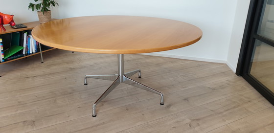 Image 1 of 6x Vitra EA108 stoelen met ronde Vitra tafel