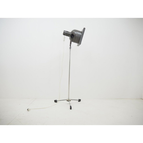 Image 1 of Vintage driepoot theaterlamp, Tsjecho-Slowakije