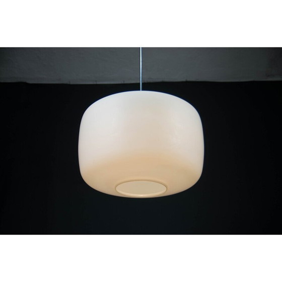 Image 1 of Minimalistische vintage hanglamp in wit opaalglas, Tsjecho-Slowakije 1960