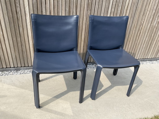 2x  Cassina Cab Stoel door Mario Bellini in Blauw leer