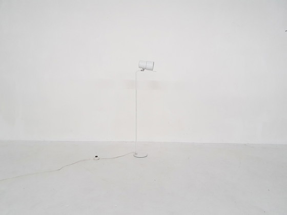 Image 1 of Witte metalen vloerlamp, jaren 1960