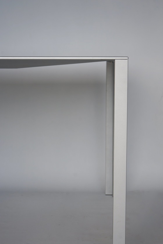 Image 1 of Minimalistische tafel 'Less' van Jean Nouvel voor Molteni. 1990S