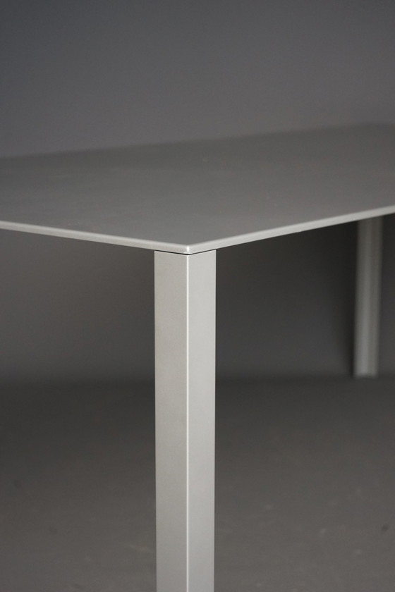 Image 1 of Minimalistische tafel 'Less' van Jean Nouvel voor Molteni. 1990S