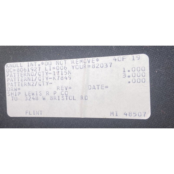 Image 1 of Paar vintage zalmkleurige fauteuils van Warren Platner voor Knoll International