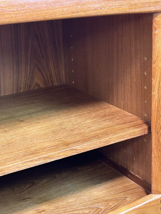 Image 1 of Prachtig Deens Mid Century Retro Vintage Teak Dressoir Van Bramin - Ontworpen Door H.W. Klein 1960S