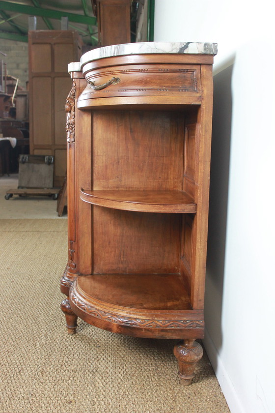 Image 1 of Halve maan