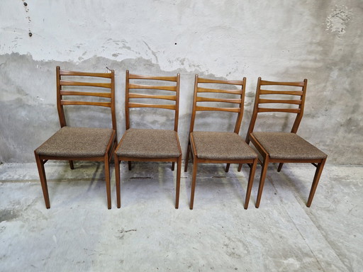 4 vintage eetkamerstoelen