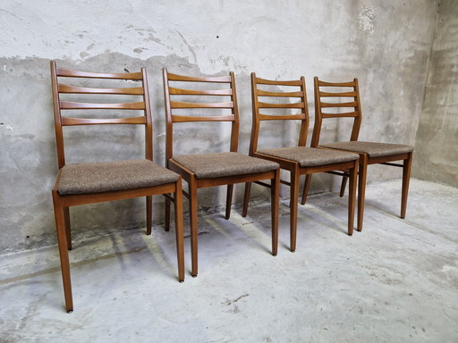 4 vintage eetkamerstoelen