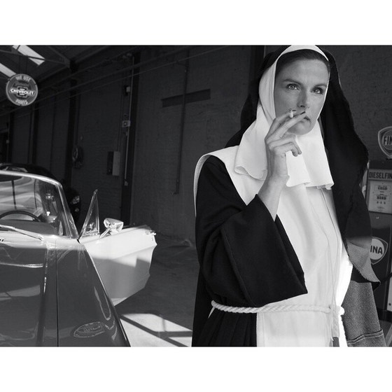 Image 1 of Nun vintage litho van Alain Daussin, 2019