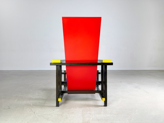 Image 1 of Rood en Blauw Fauteuil Cassina Gerrit Rietveld Bauhaus