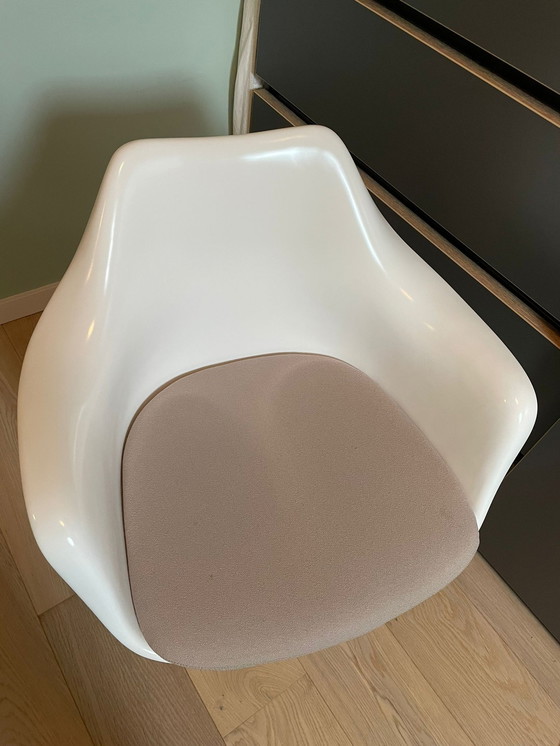 Image 1 of Knoll Eero Saarinen Tulip Chair Armstoel