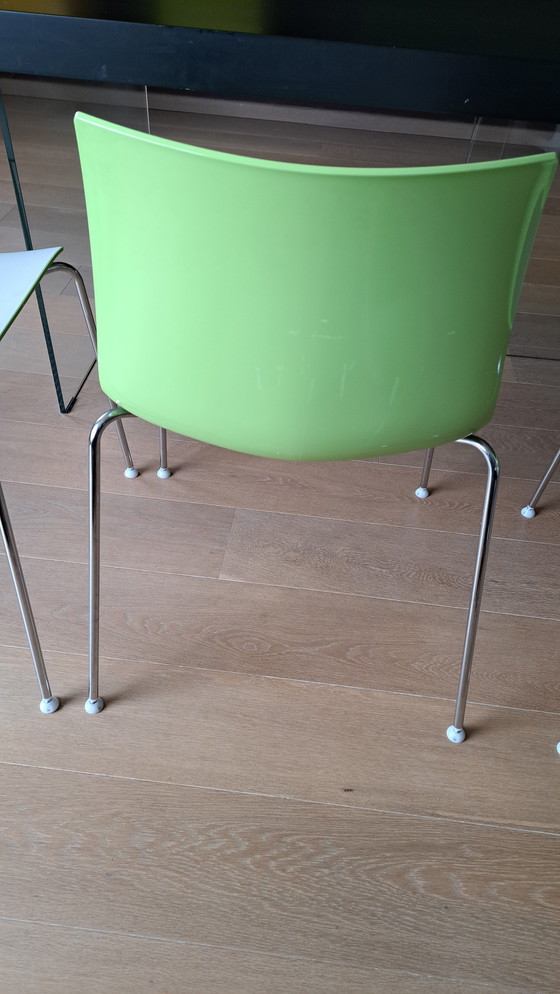 Image 1 of 8x Arper Catifa 46 stoelen groen-wit