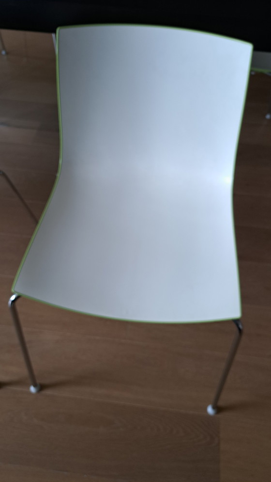 Image 1 of 8x Arper Catifa 46 stoelen groen-wit