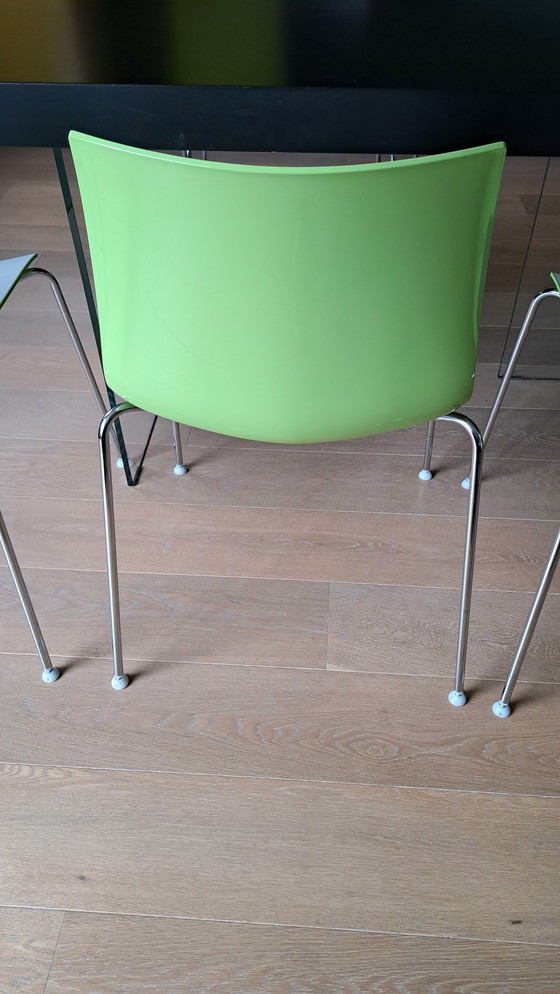 Image 1 of 8x Arper Catifa 46 stoelen groen-wit