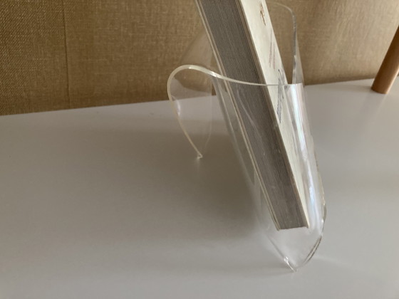 Image 1 of Vintage Plexiglas enveloppen houder