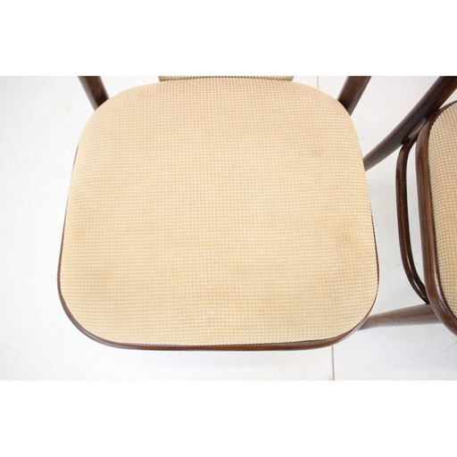 Paar vintage Ton stoelen van hout en stof, Tsjecho-Slowakije 1980