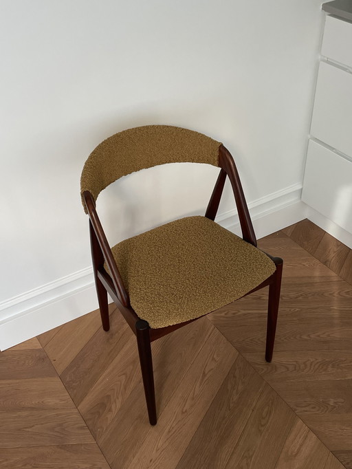 6x Kai Kristiansen boucle stoelen model 31