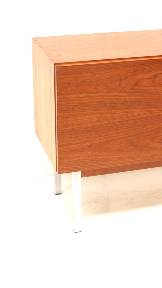 Image 1 of Groot vintage palissander dressoir gemaakt in de jaren '60