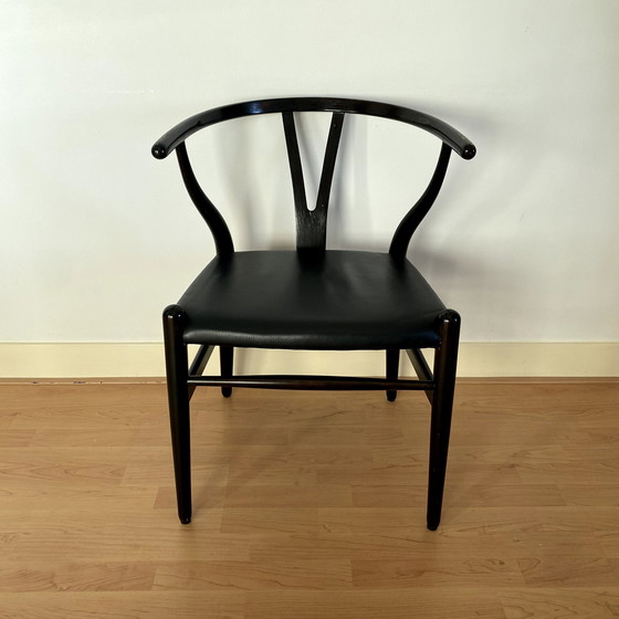 Image 1 of 4x Carl Hansen & Son Ch24 Wishbone Stoel Bekleed