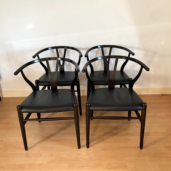 Image 1 of 4x Carl Hansen & Son Ch24 Wishbone Stoel Bekleed