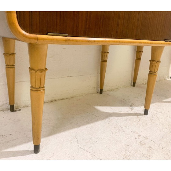 Image 1 of Paar Italiaanse mid-century nachtkastjes van hout en glas, 1950