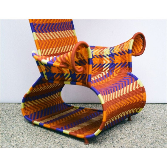 Image 1 of Vintage Afrika troon van metaal en geweven polyethyleen, 2000