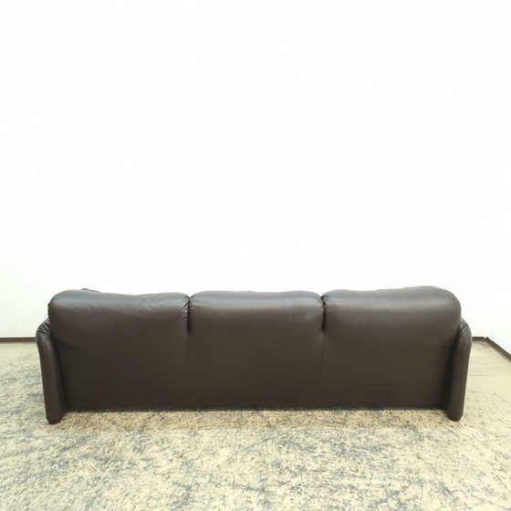 Image 1 of Cassina Maralunga designer sofa lederen bank driezits bruin Magistretti bank