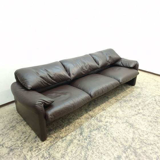 Image 1 of Cassina Maralunga designer sofa lederen bank driezits bruin Magistretti bank