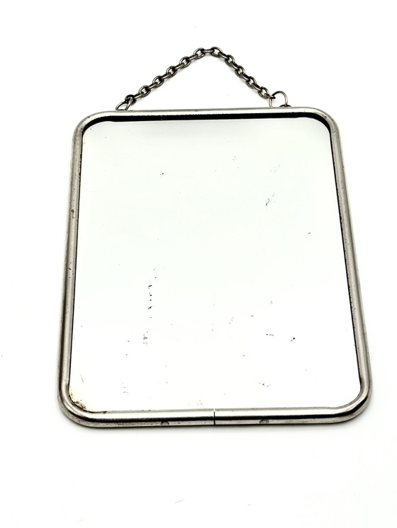 Image 1 of Vintage chromen barberspiegel met ketting 1950S