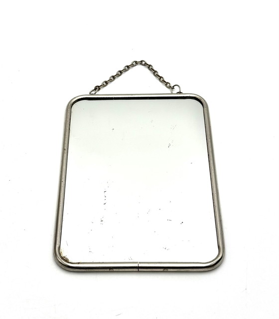 Image 1 of Vintage chromen barberspiegel met ketting 1950S