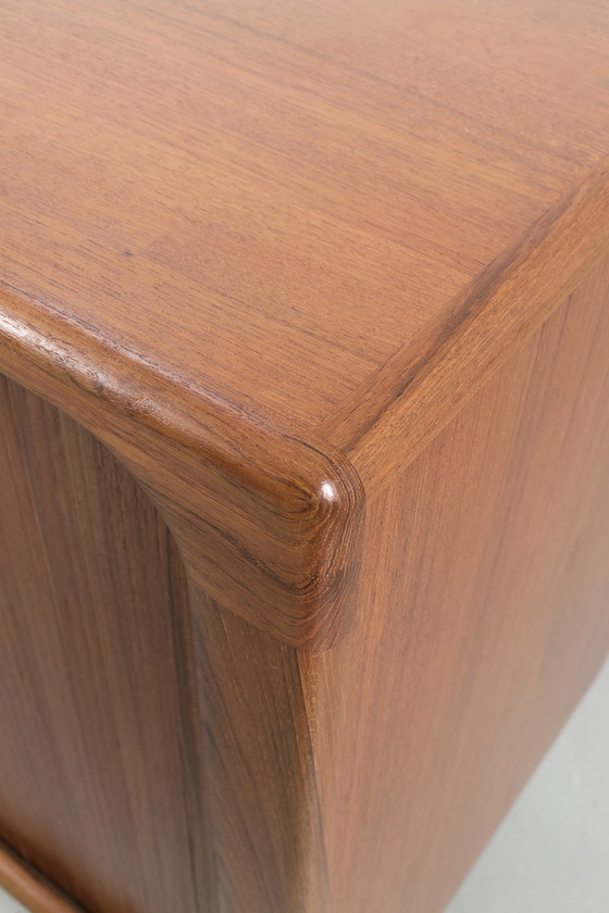 Image 1 of Dyrlund dressoir