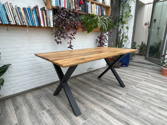 Image 1 of Eikenhouten tafel