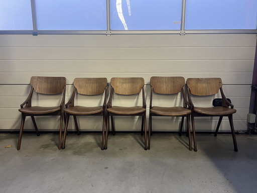 5x Arne Hovmand Olsen Eetkamerstoelen