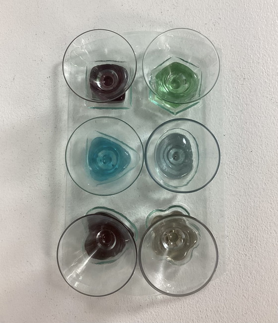 Image 1 of Set Art Deco Gekleurde Glazen Met Bijpassend Dienblad Glas