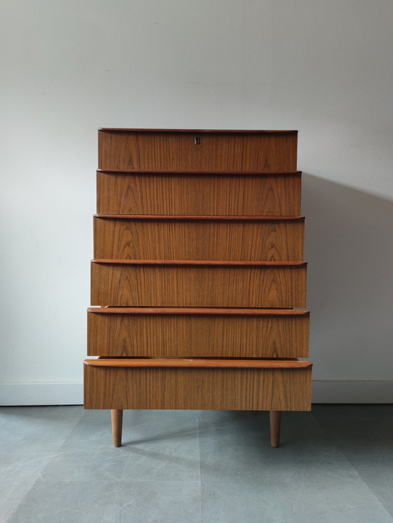 Image 1 of Vintage Deense ladekast in licht teak