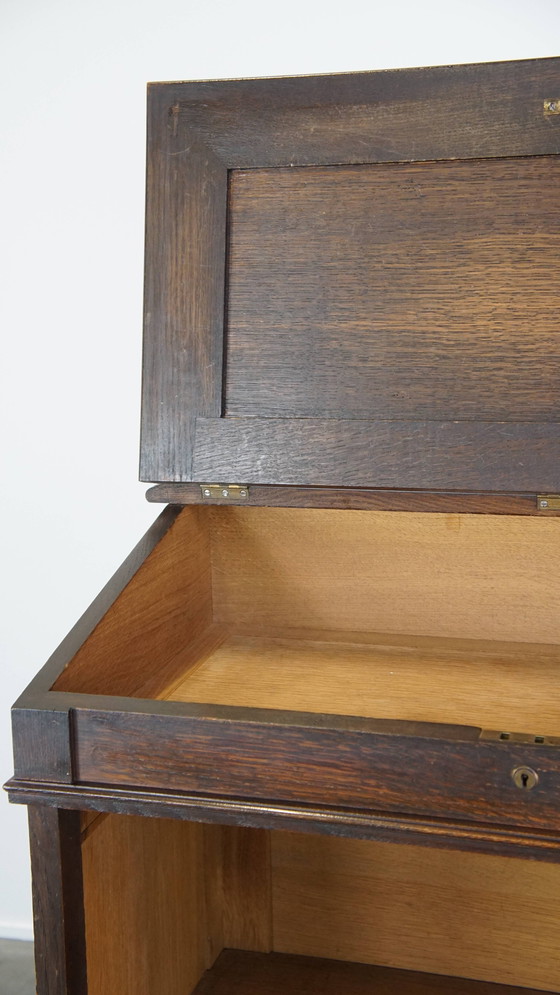 Image 1 of Kast gemaakt van eikenhout met glazen deur