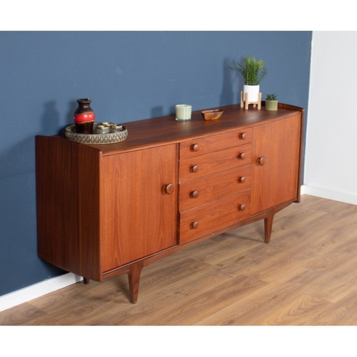 Vintage afromosia en teak dressoir van A.Younger