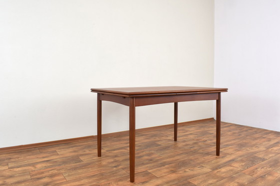 Image 1 of Mid Century Deense Teakhouten uitschuifbare eettafel, 1960S.