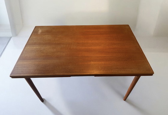 Image 1 of Set van 6 teakhouten stoelen Arne Wahl Iversen "Gs 60" met uitschuifbare tafel