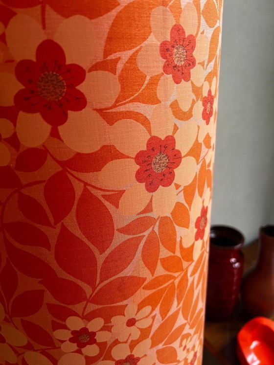 Image 1 of Seventies Vloerlamp Tulp Voet Met Oranje Kap Met Bloemen