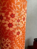 Seventies Vloerlamp Tulp Voet Met Oranje Kap Met Bloemen