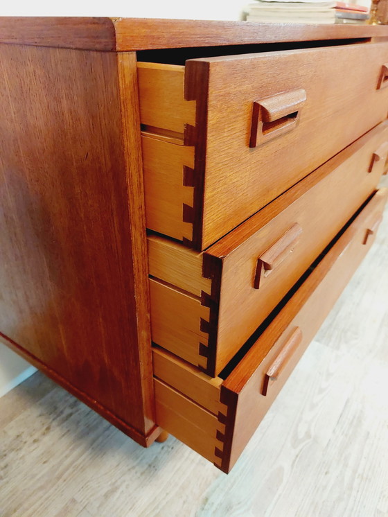 Image 1 of Vintage dressoir
