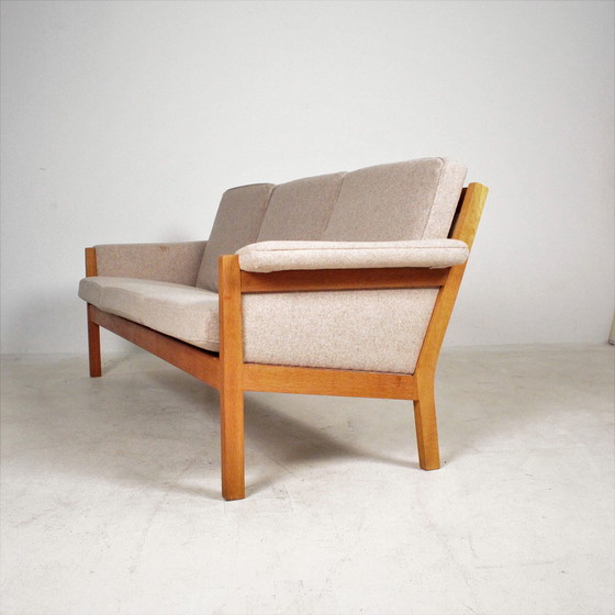 Image 1 of Hans WEGNER G40 Denemarken Sofa