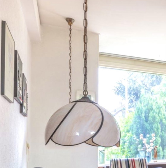 Image 1 of 2x Tiffany style “Schelp” Hanglampen