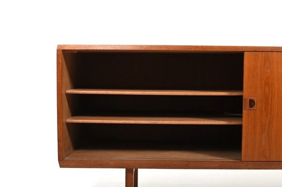 Image 1 of Eikenhouten dressoir uit het midden van de eeuw, 1960