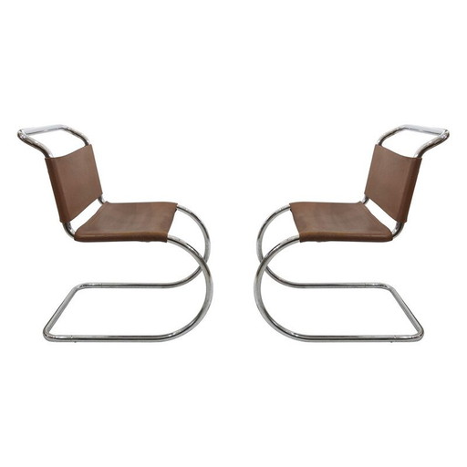 Paar Ludwig Mies Van Der Rohe MR10 Leer en Chroom Eetkamerstoelen