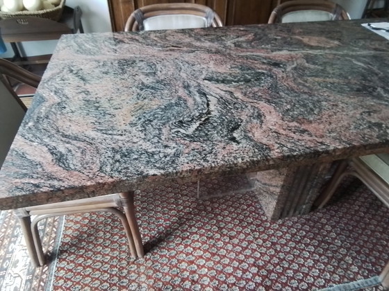 Image 1 of Vintage granieten tafel